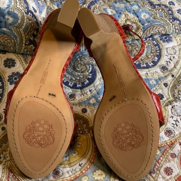 Vince Camuto Sathina Heels - Picture 9 of 12